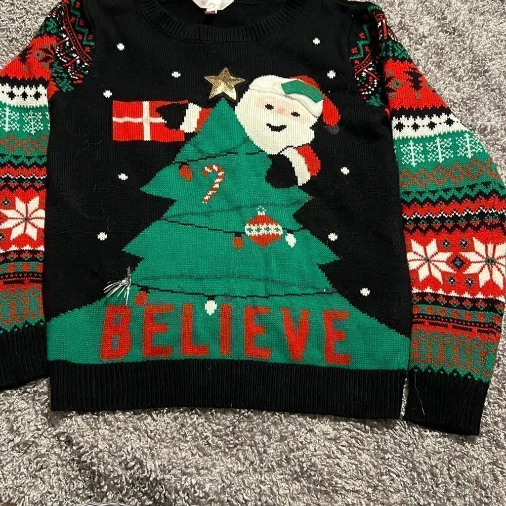HOLIDAY sweater. Children 11/13